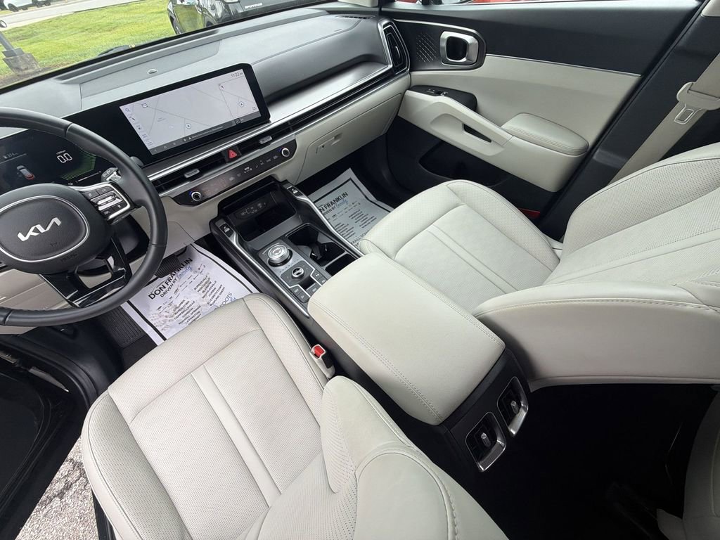 Used 2025 Kia Sorento EX AWD/4WD image 21
