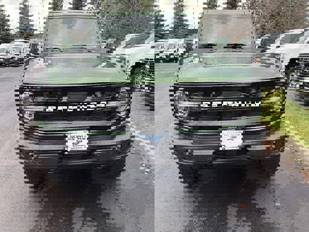 New 2025 Ford Bronco Outer Banks image 2