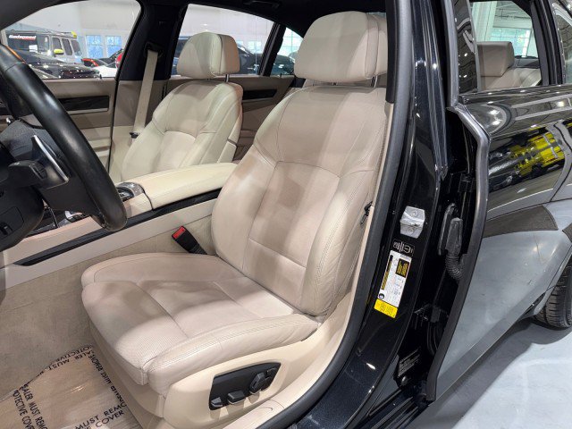 Used 2014 BMW 750i RWD image 50