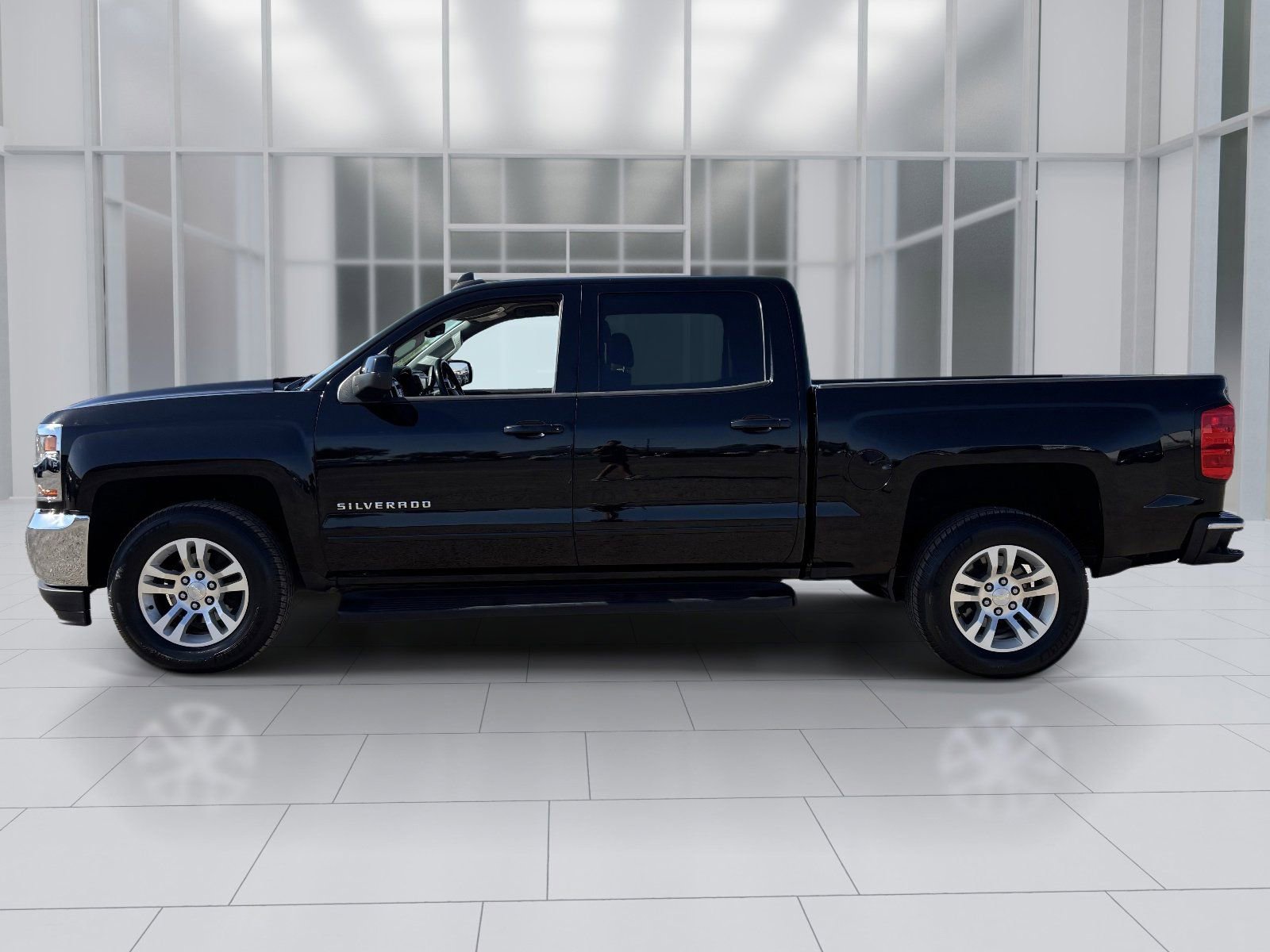 Used 2018 Chevrolet Silverado 1500 LT w/ All Star Edition RWD image 3