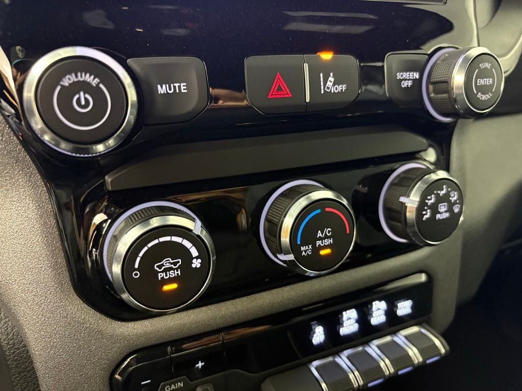 New 2025 RAM 1500 Tradesman AWD/4WD image 33