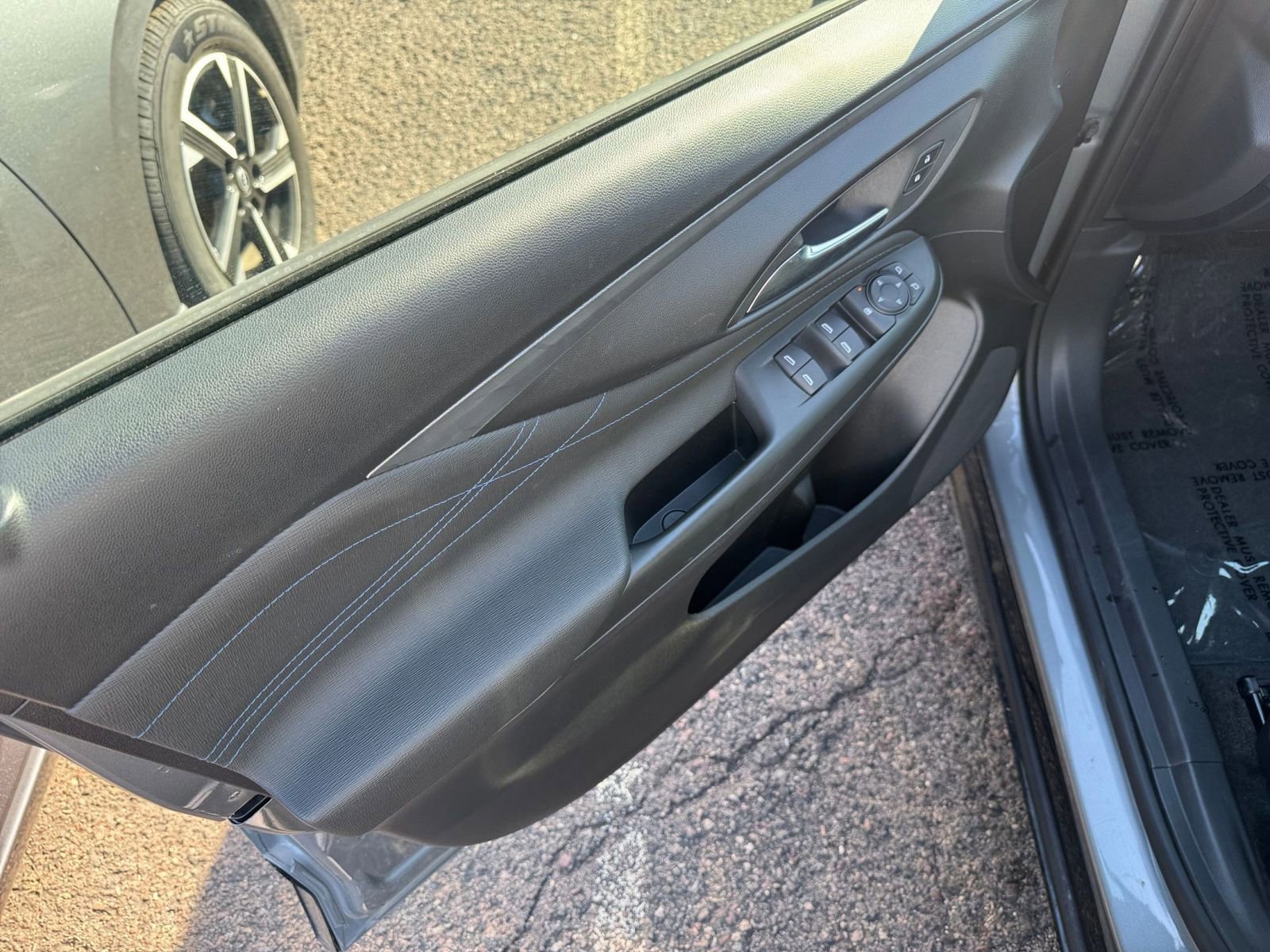 Used 2025 Buick Envista Sport Touring image 20