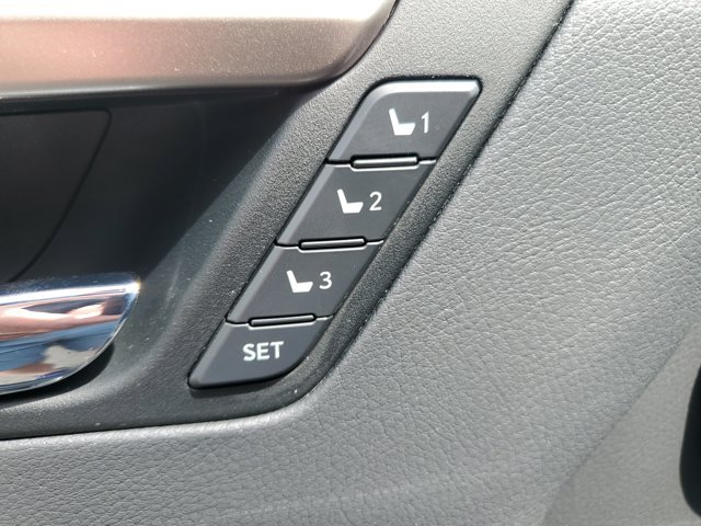 Used 2019 Lexus RX 350 AWD w/ Navigation Package image 25