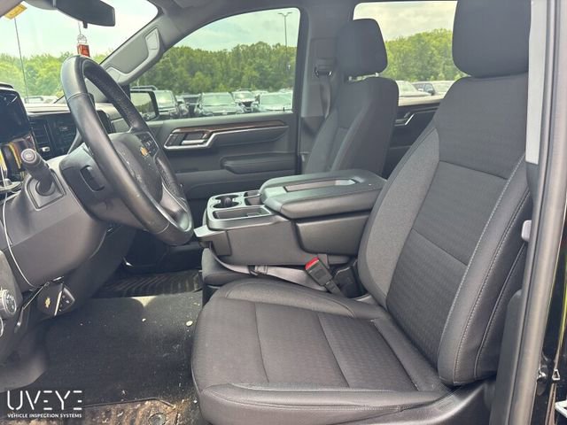 Used 2025 Chevrolet Silverado 1500 LT AWD/4WD image 5