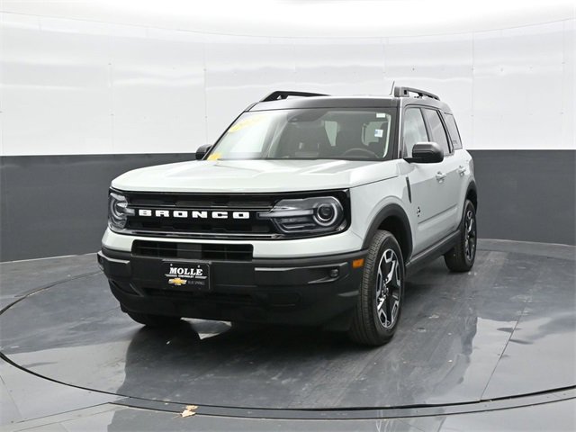 Used 2024 Ford Bronco Sport Outer Banks w/ Tech Package image 2