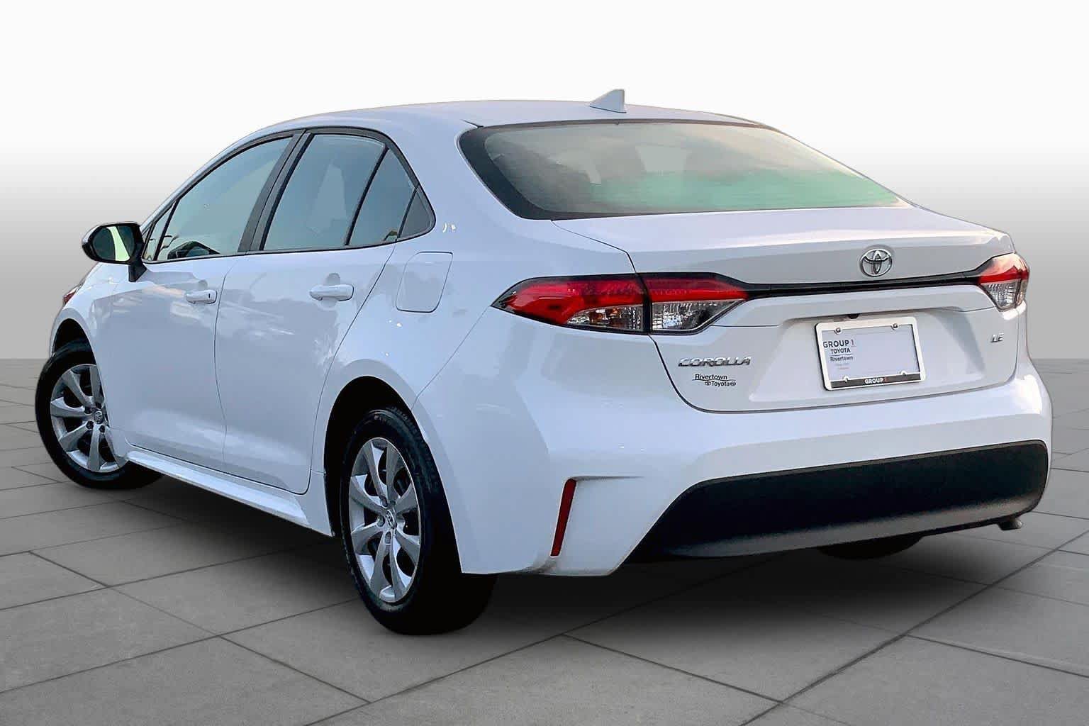 Used 2024 Toyota Corolla LE FWD image 11