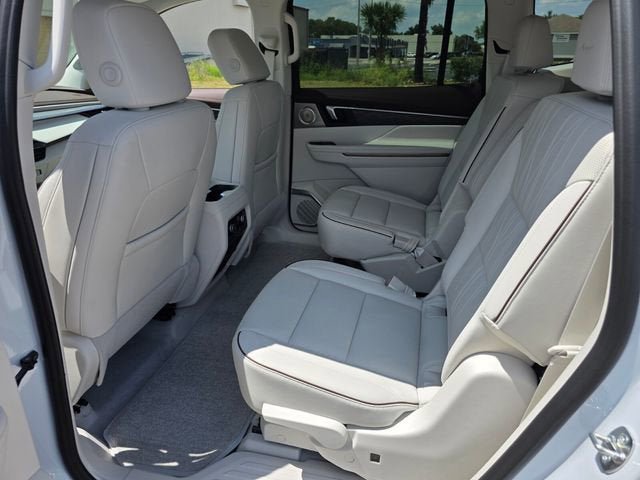 New 2026 Buick Enclave Avenir w/ Super Cruise Package AWD/4WD image 11