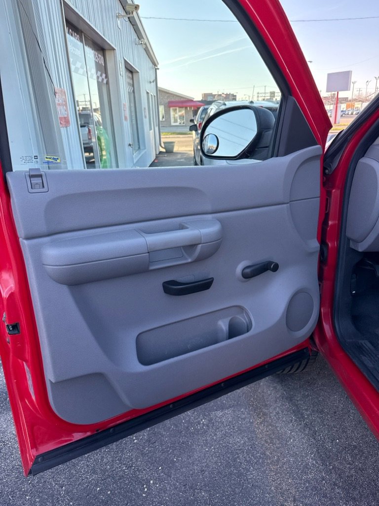 Used 2008 Chevrolet Silverado 2500 W/T w/ Snow Plow Prep Package image 30