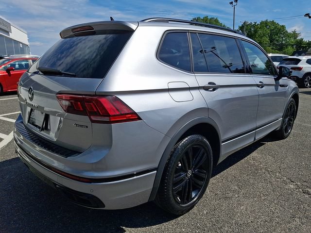 Used 2022 Volkswagen Tiguan SE R-Line AWD/4WD image 6