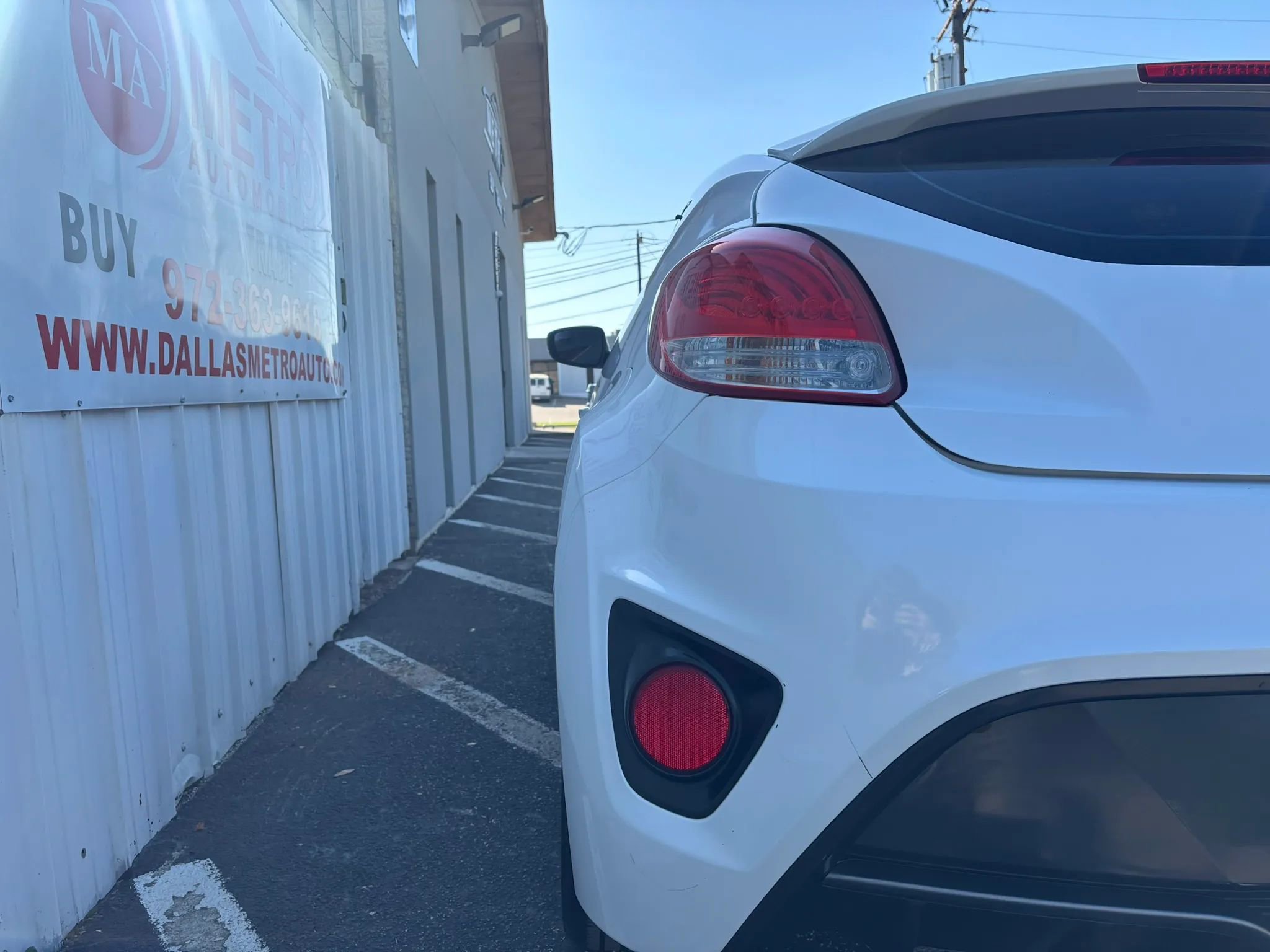 Used 2015 Hyundai Veloster Turbo FWD image 11