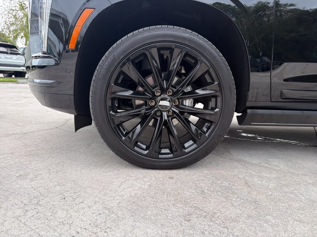 Used 2026 Cadillac Escalade Platinum Sport w/ LPO, ONYX Package AWD/4WD image 11