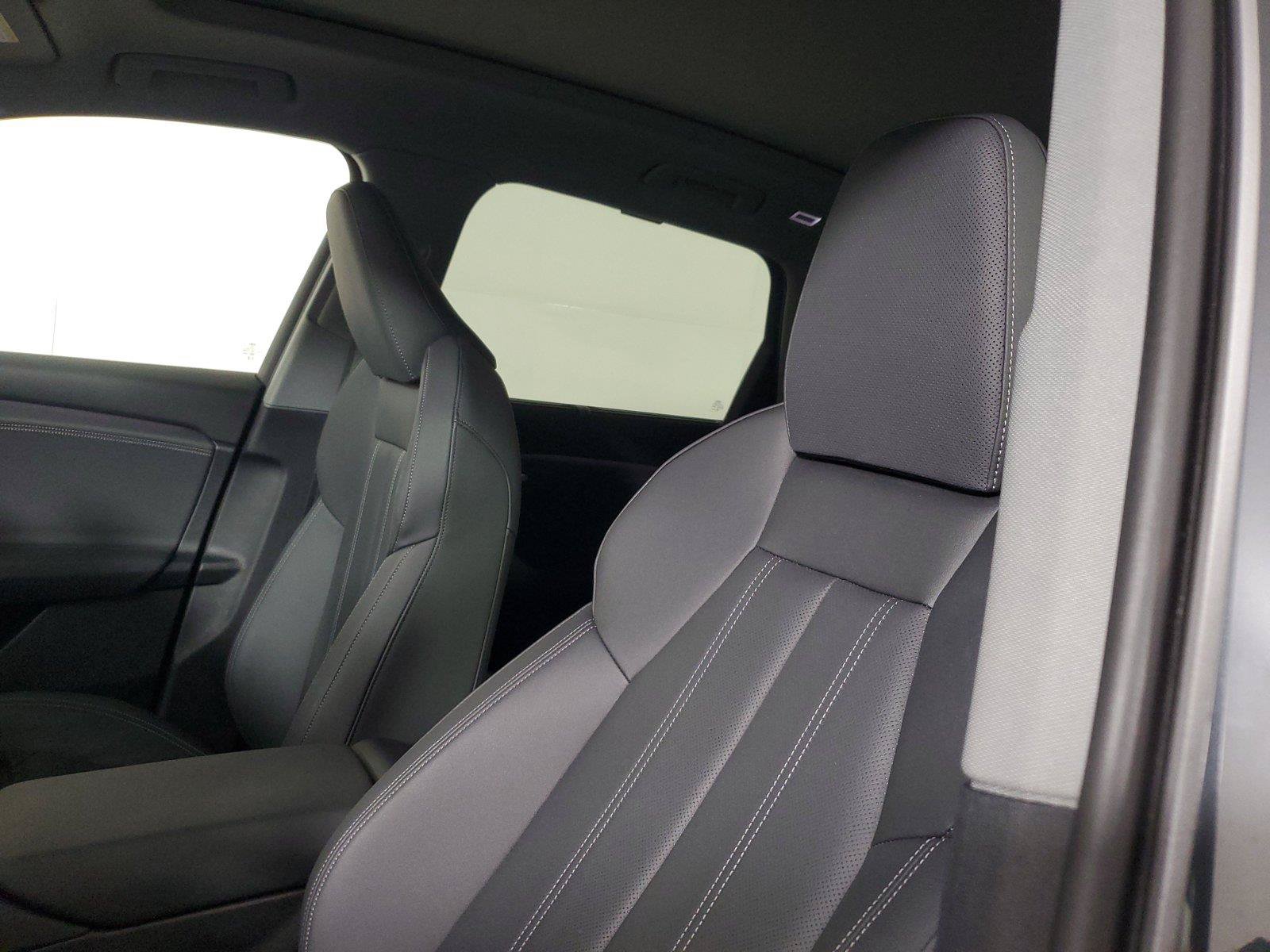 Certified 2025 Audi Q6 e-tron Premium Plus w/ Premium Plus AWD/4WD image 23