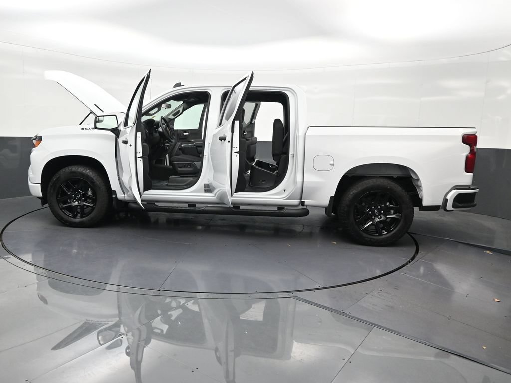 Used 2026 Chevrolet Silverado 1500 Custom w/ Turbomax Blackout Package RWD image 33
