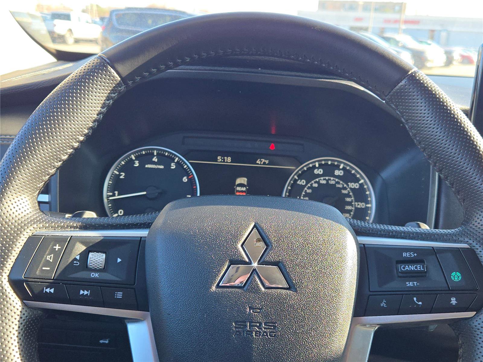 Used 2025 Mitsubishi Outlander SEL image 39