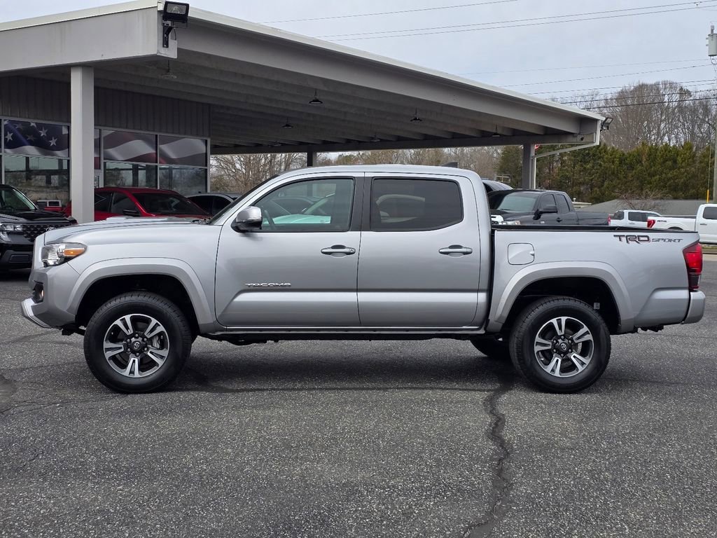 Used 2019 Toyota Tacoma TRD Sport w/ Technology Package image 23