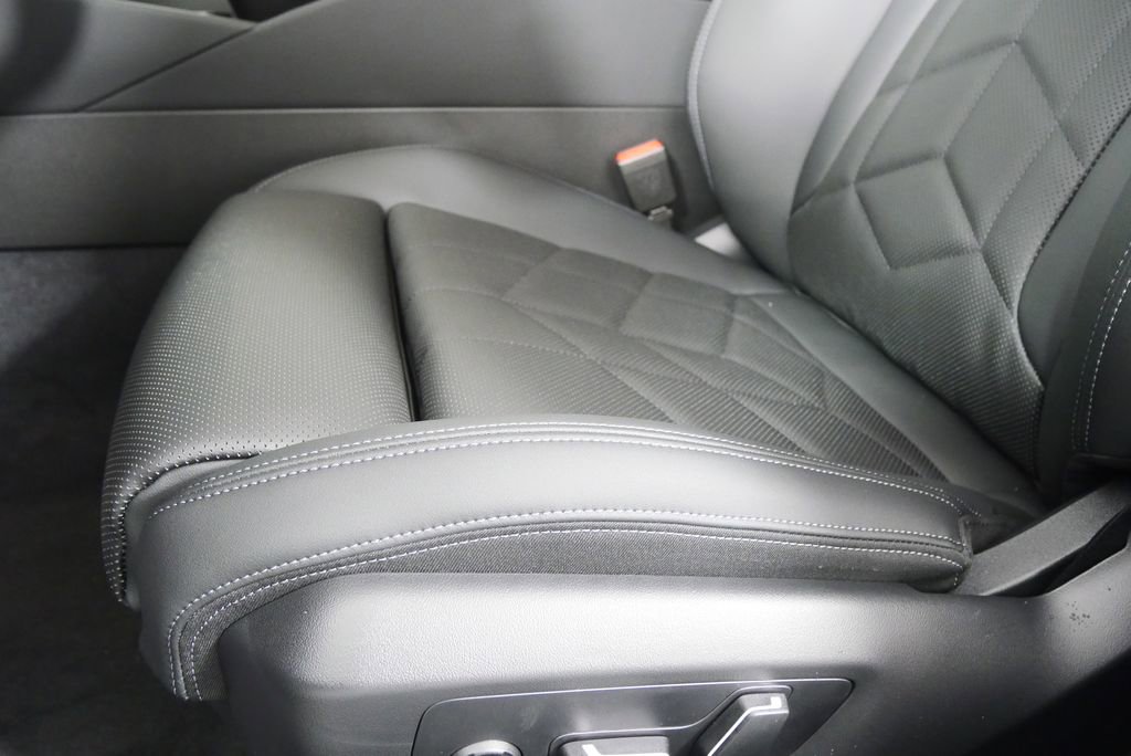 Used 2026 BMW 530i w/ M Sport Package RWD image 10
