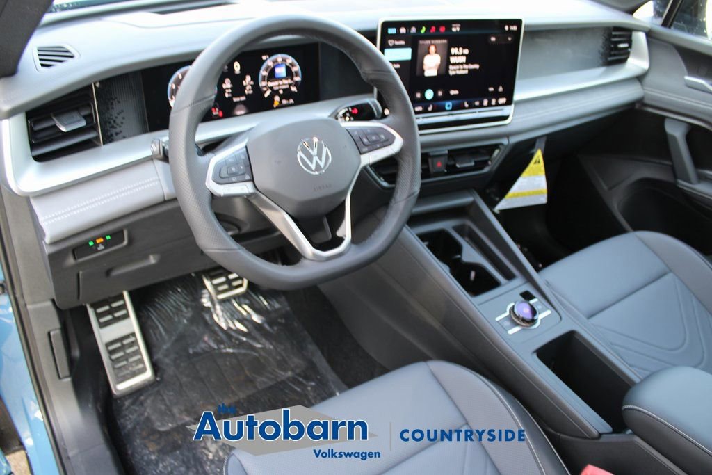New 2026 Volkswagen Tiguan SE R-Line AWD/4WD image 9