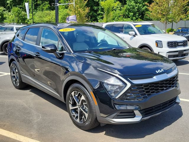Used 2023 Kia Sportage EX FWD image 3