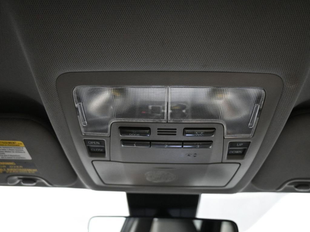 Certified 2019 Toyota Highlander XLE AWD/4WD image 17