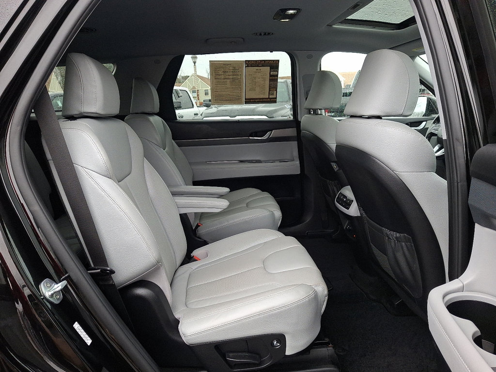 Used 2021 Hyundai Palisade SEL w/ Premium Package image 15