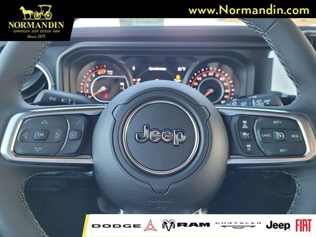 New 2026 Jeep Wrangler Unlimited Sahara AWD/4WD image 10