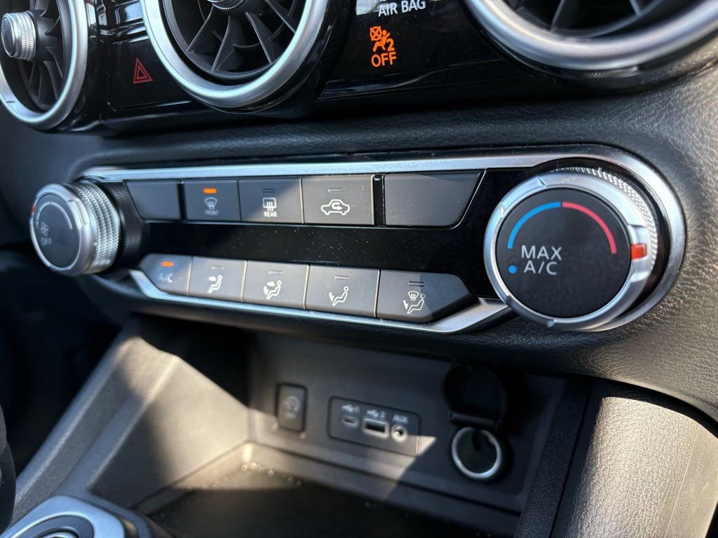 Used 2025 Nissan Sentra SV image 30