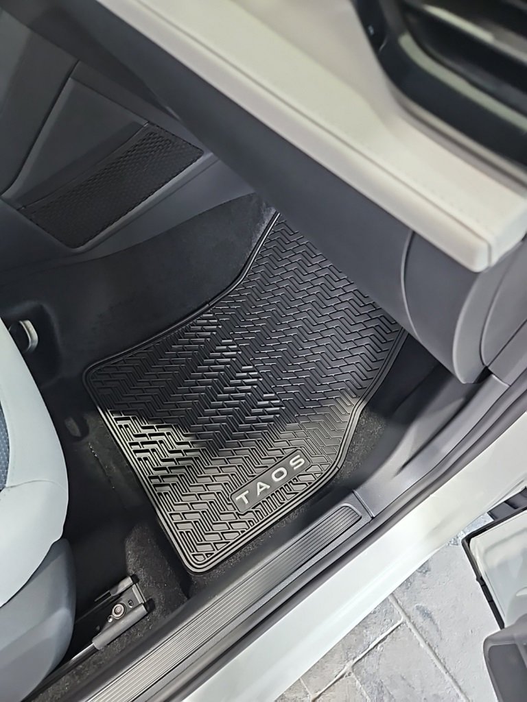 New 2026 Volkswagen Taos S image 14