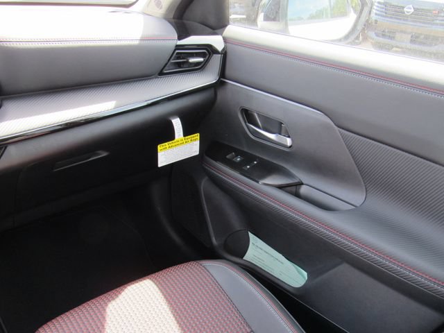 New 2026 Nissan Kicks SR w/ Cold Weather Package FWD image 19