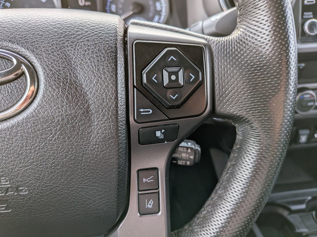 Used 2021 Toyota Tacoma TRD Off-Road image 16