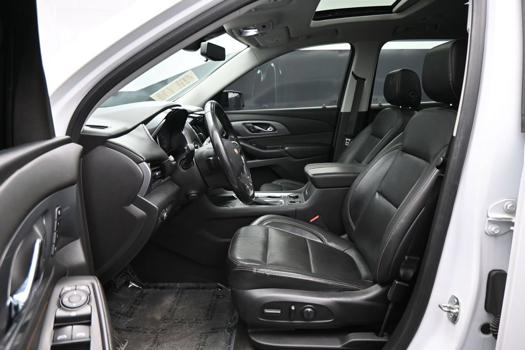 Used 2019 Chevrolet Traverse Premier w/ Redline Edition FWD image 9