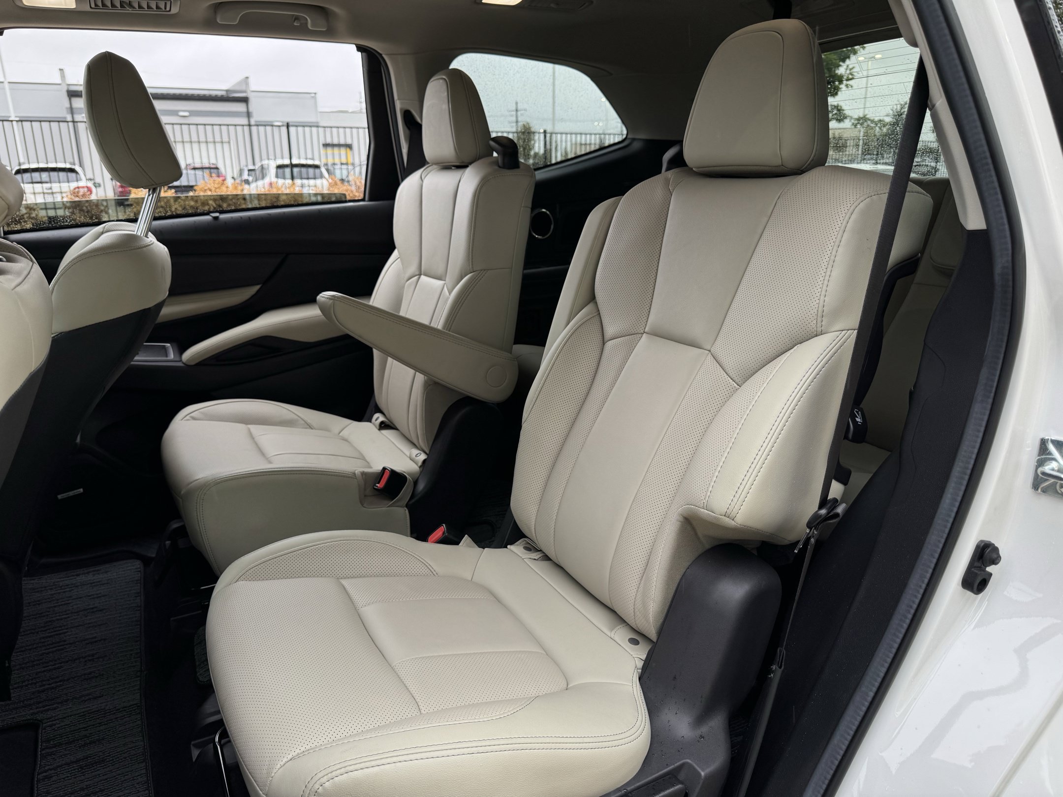 Used 2026 Subaru Ascent Limited AWD/4WD image 23