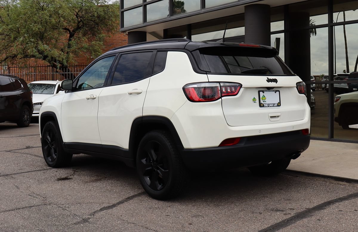 Used 2019 Jeep Compass Latitude FWD image 9