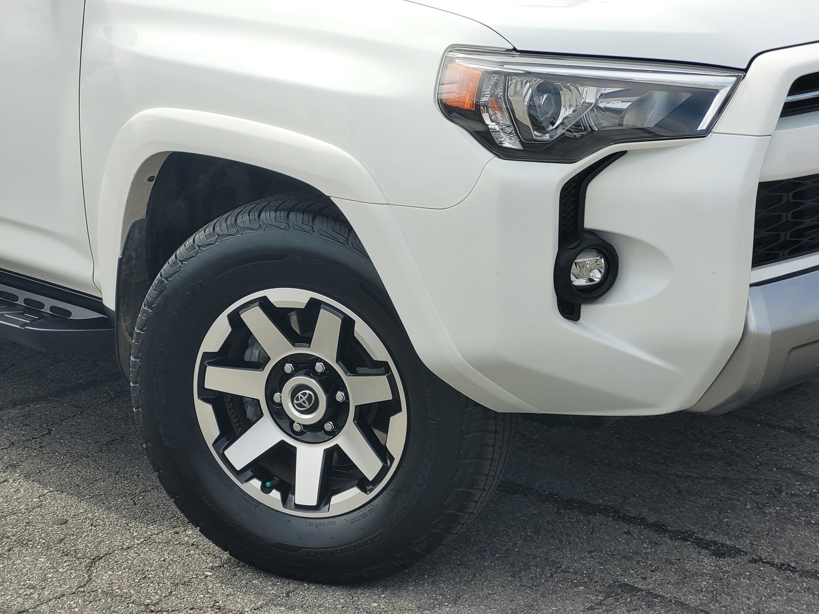 Used 2024 Toyota 4Runner TRD Off-Road Premium image 9