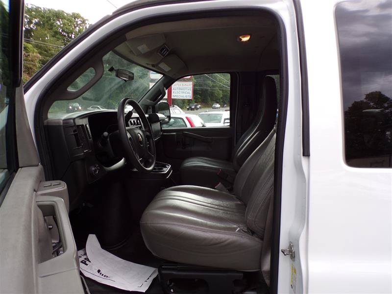 Used 2017 Chevrolet Express 3500 LS RWD image 14