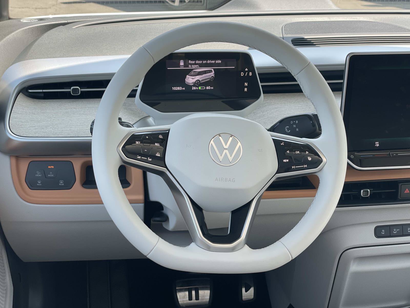 Certified 2025 Volkswagen ID. Buzz 1st Edition RWD image 8