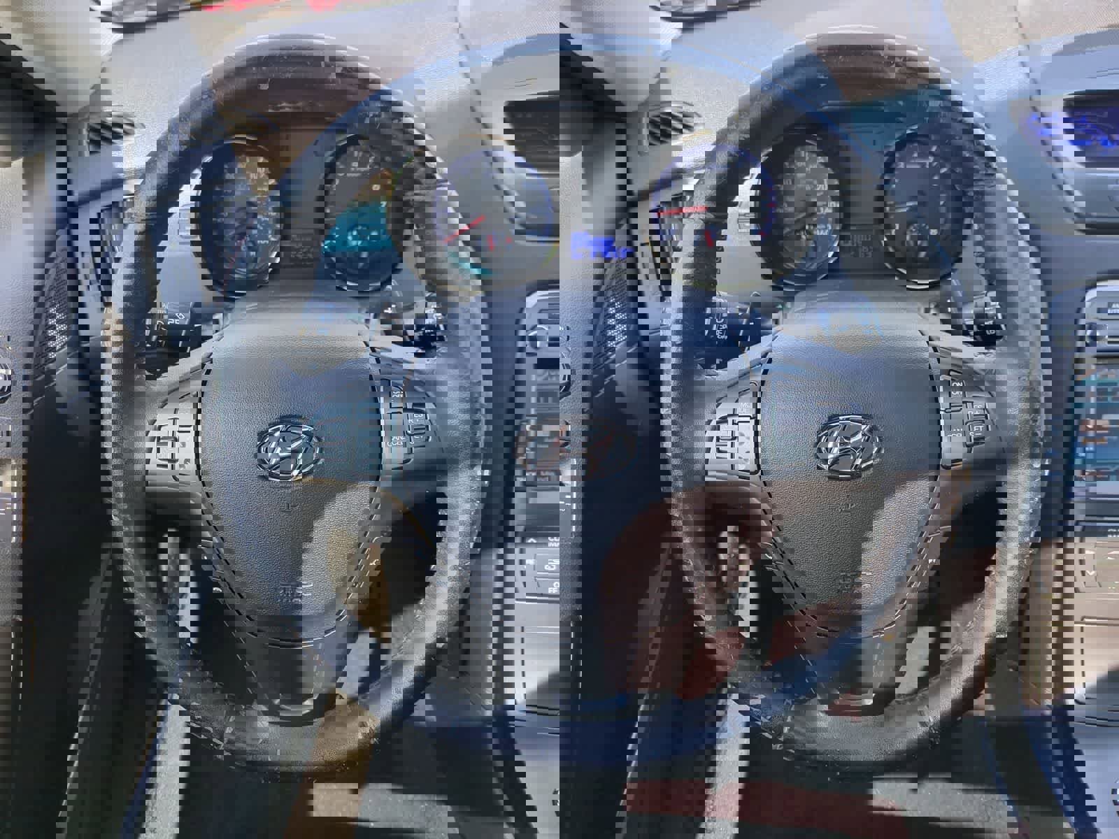 Used 2012 Hyundai Genesis 2.0T image 23