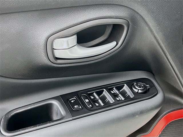 Used 2023 Jeep Renegade Trailhawk image 9