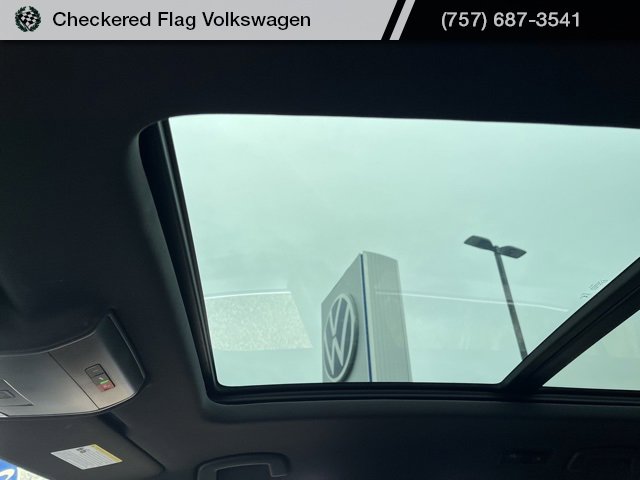 Used 2023 Volkswagen Atlas Cross Sport SE w/ Panoramic Sunroof Package image 20