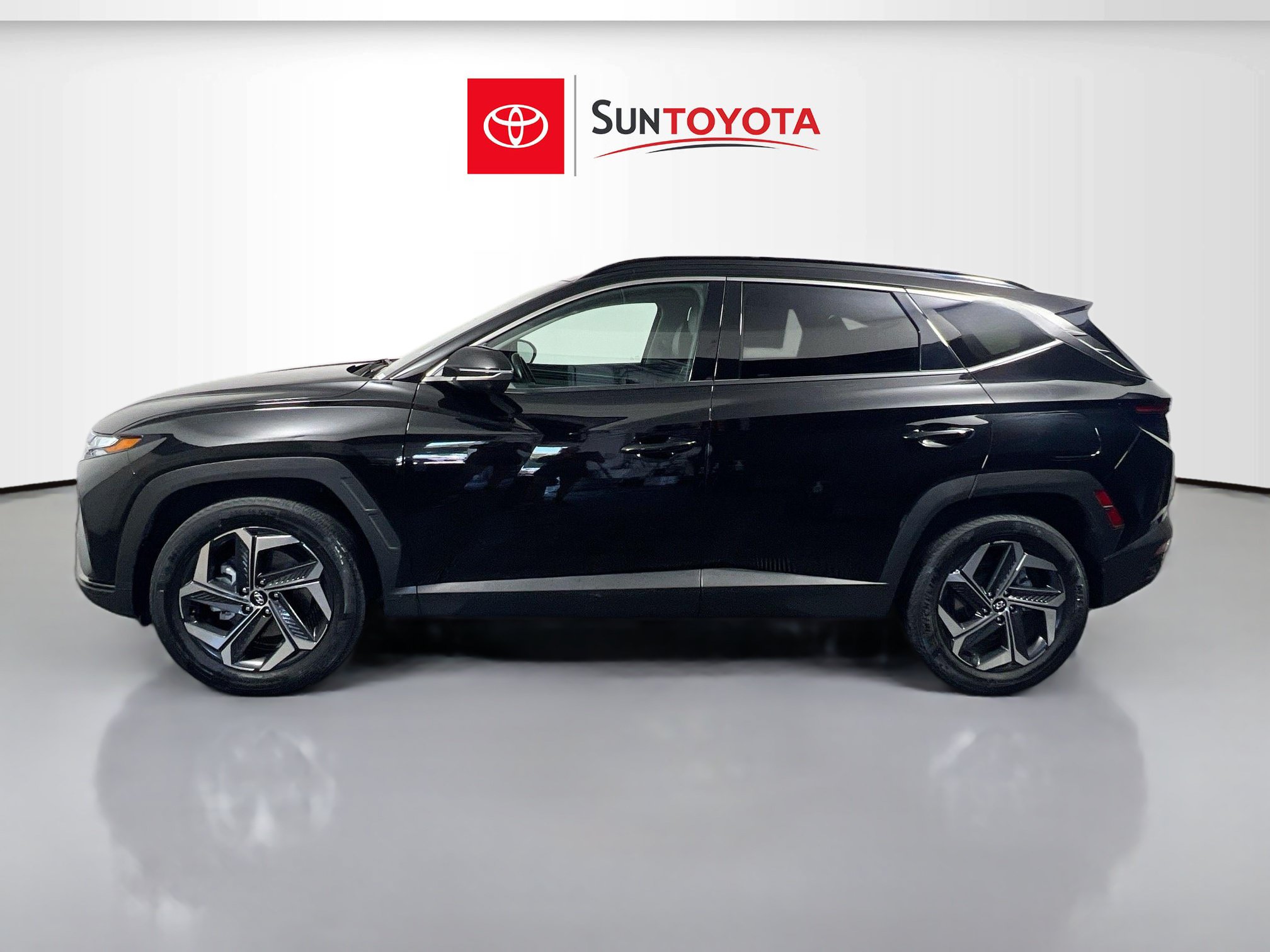 Used 2022 Hyundai Tucson Limited w/ Cargo Package AWD/4WD image 7