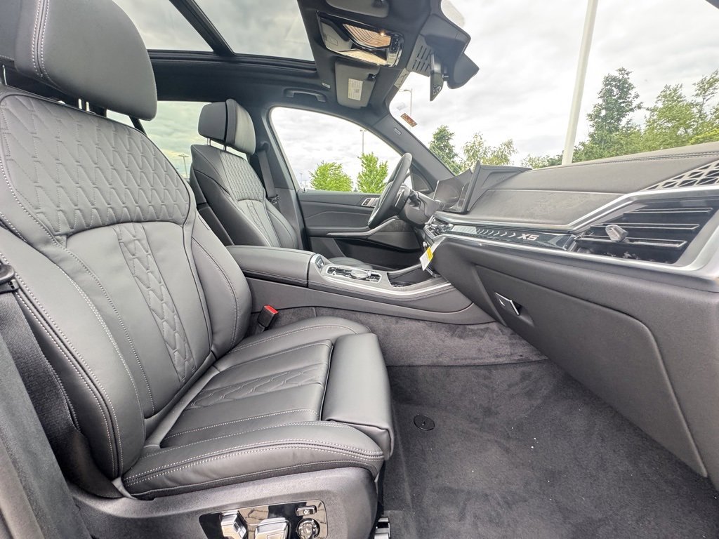 Used 2026 BMW X5 xDrive50e w/ Premium Package image 24