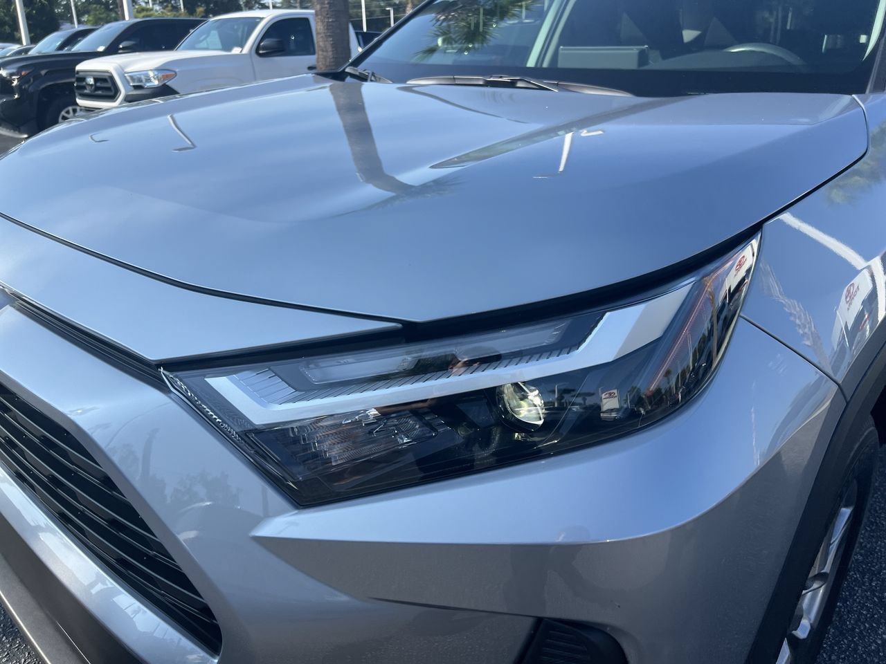 Used 2025 Toyota RAV4 XLE AWD/4WD image 6
