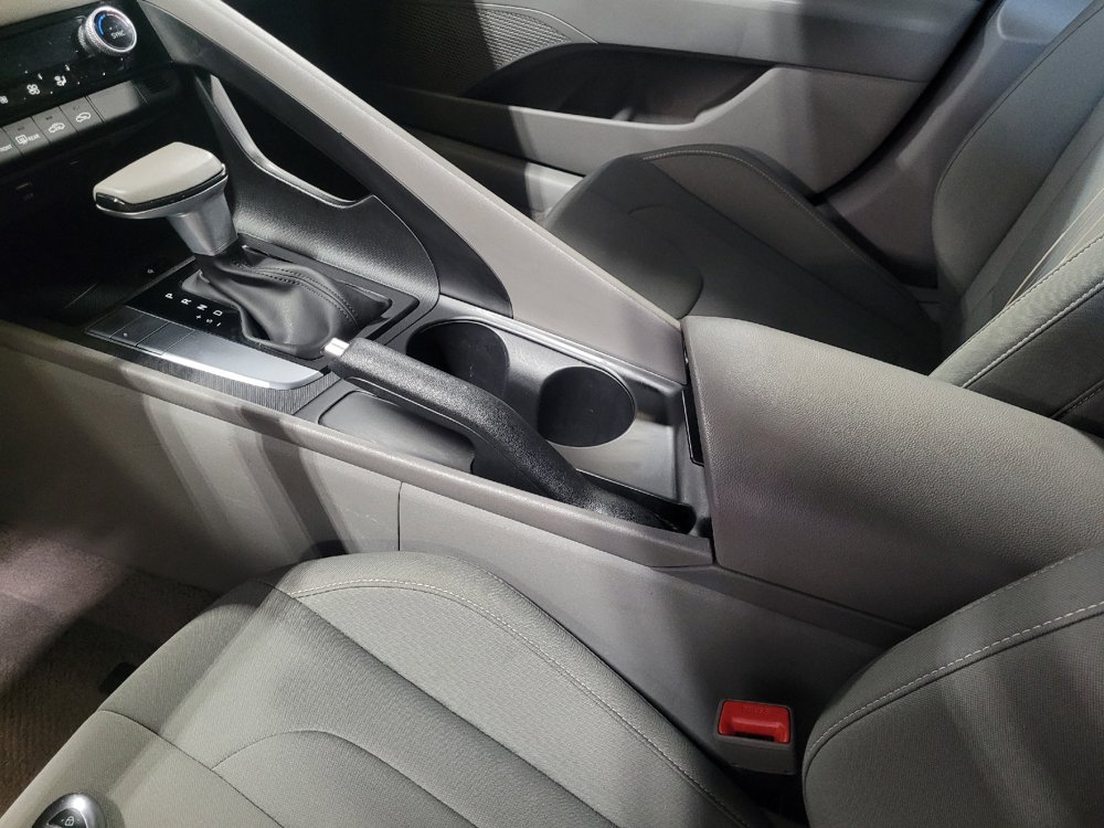 Used 2025 Hyundai Elantra Sport FWD image 26