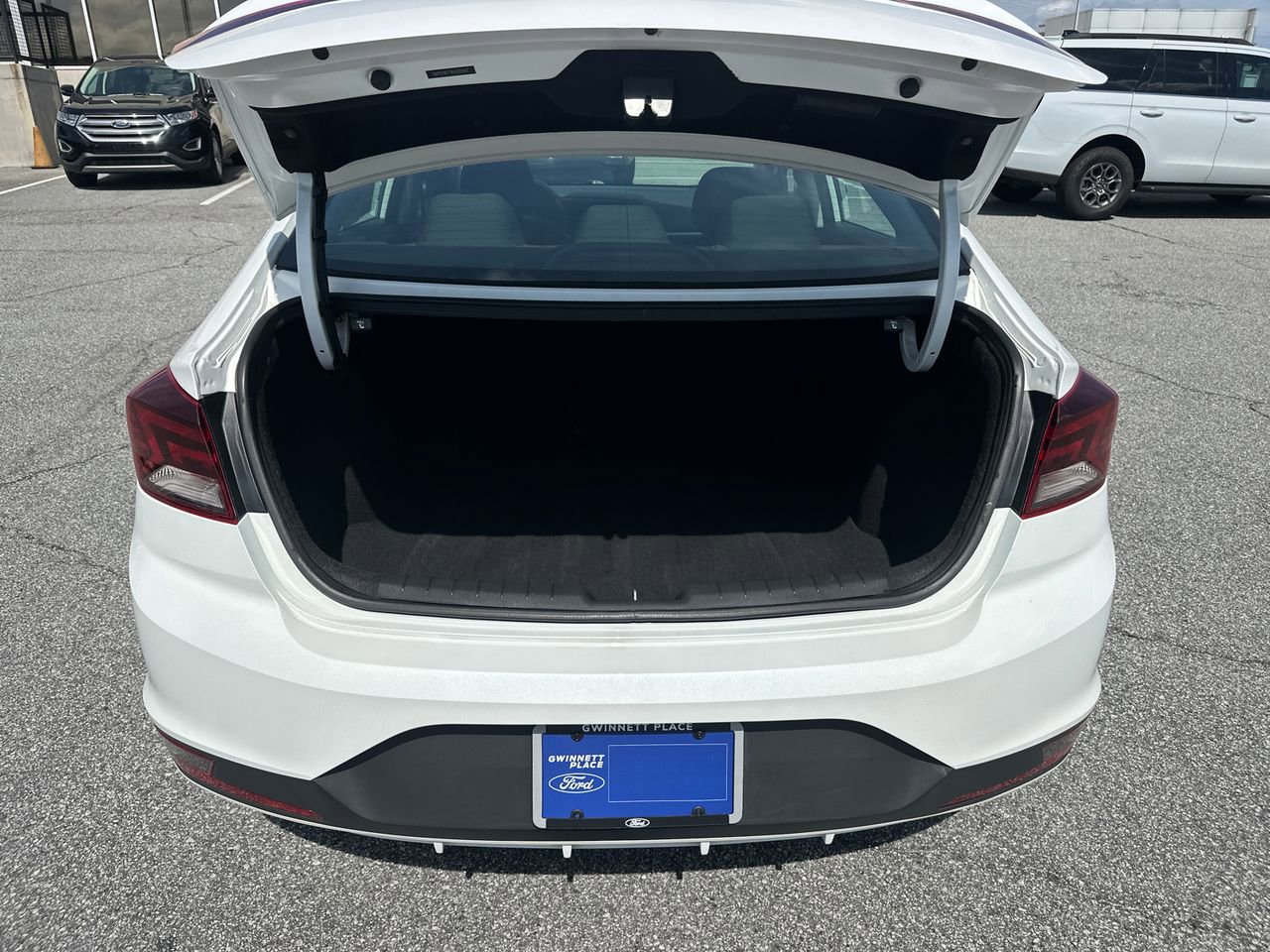 Used 2019 Hyundai Elantra SE w/ Cargo Package image 18
