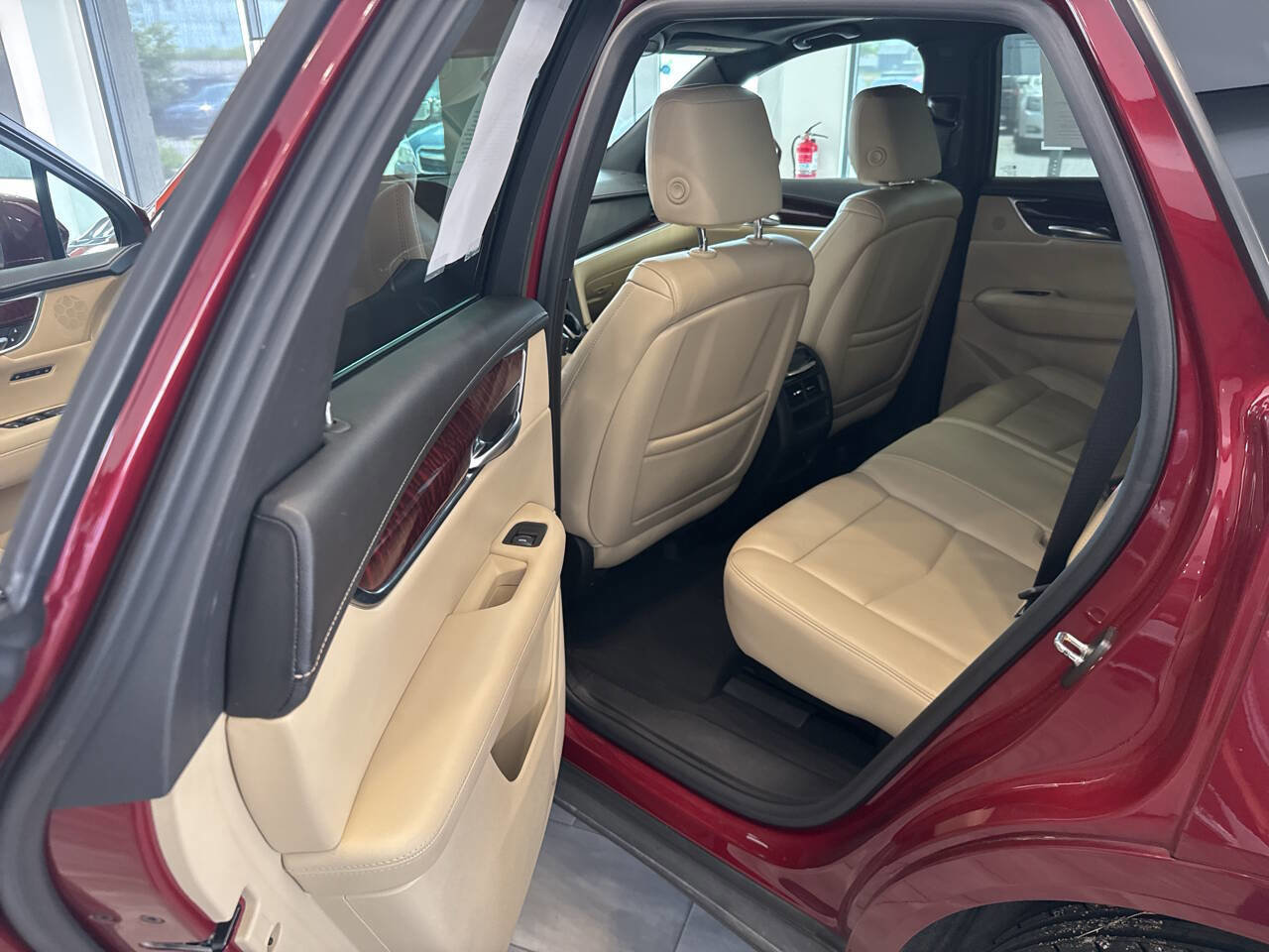Used 2018 Cadillac XT5 Premium Luxury image 26