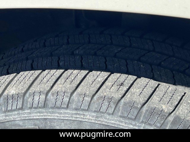 Used 2011 Toyota Highlander 2WD w/ Tech Pkg image 9