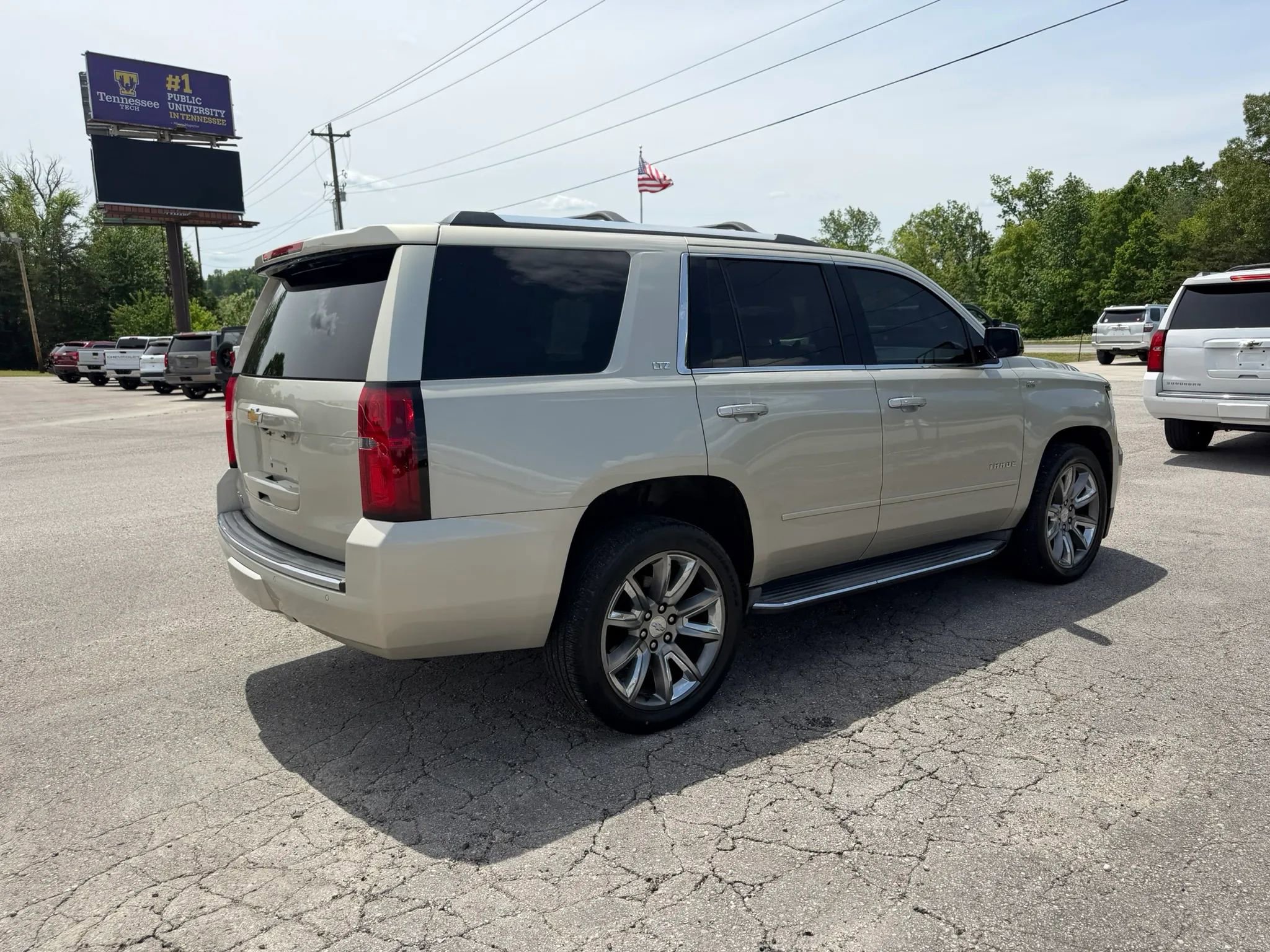 Used 2015 Chevrolet Tahoe LTZ AWD/4WD image 26