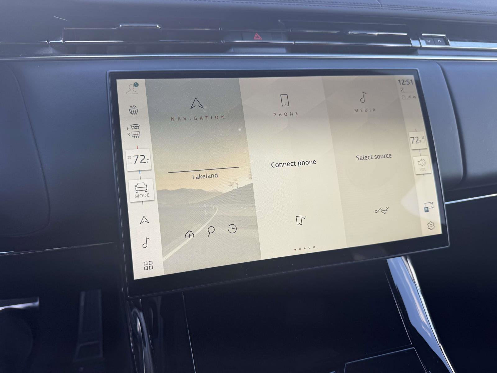 Used 2024 Land Rover Range Rover Sport Dynamic SE image 22