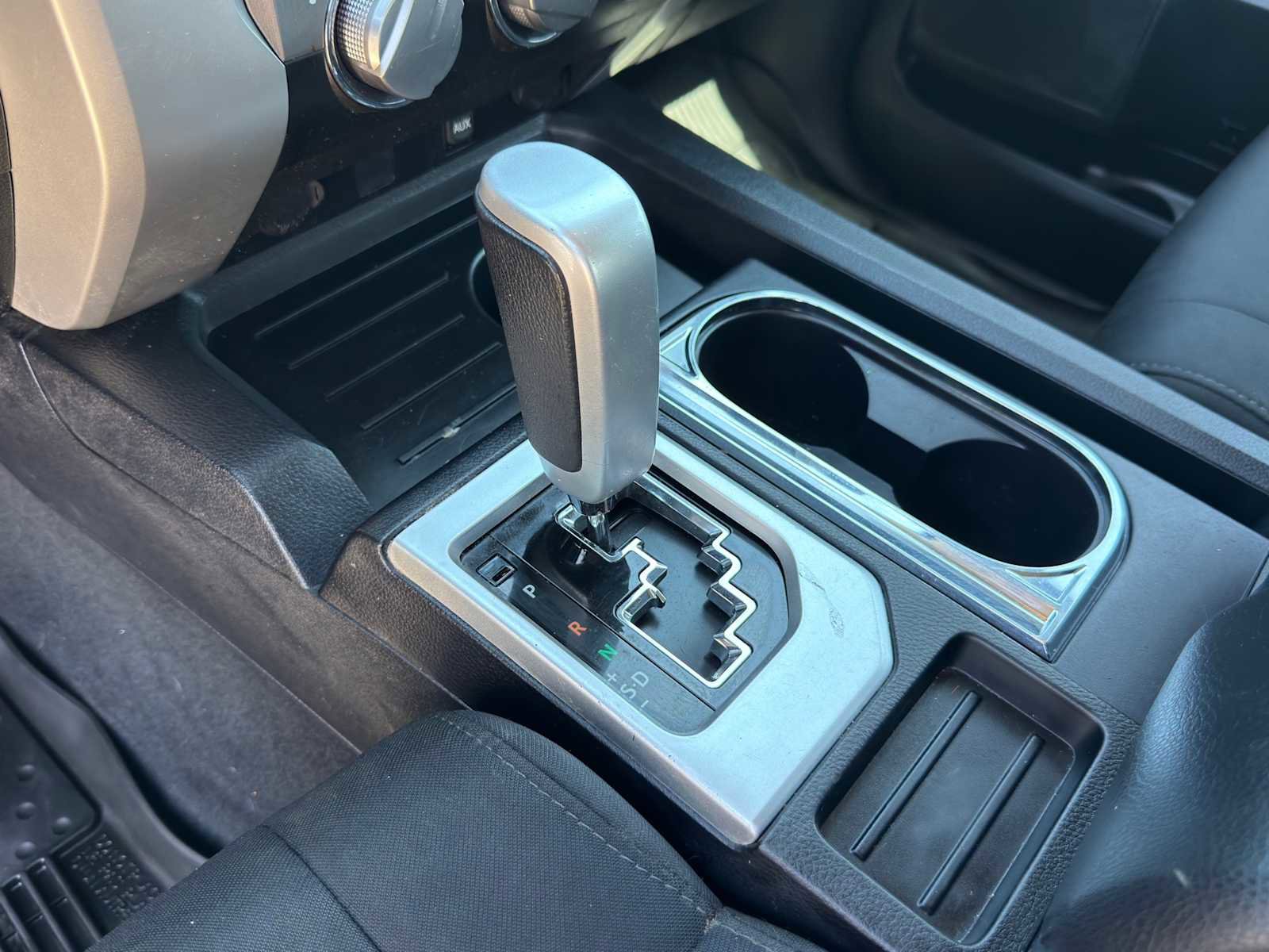 Used 2019 Toyota Tundra SR5 w/ SR5 Upgrade Package image 14