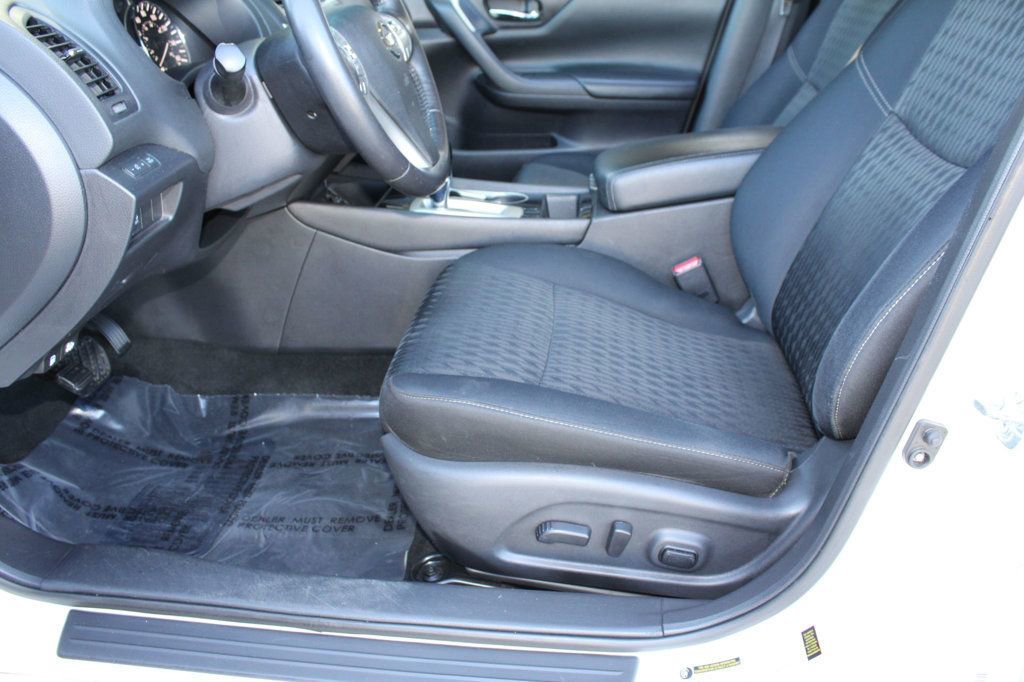 Used 2018 Nissan Altima 2.5 SV image 14