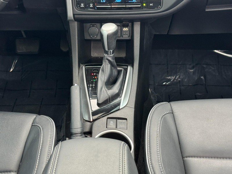 Used 2019 Toyota Corolla XLE FWD image 14